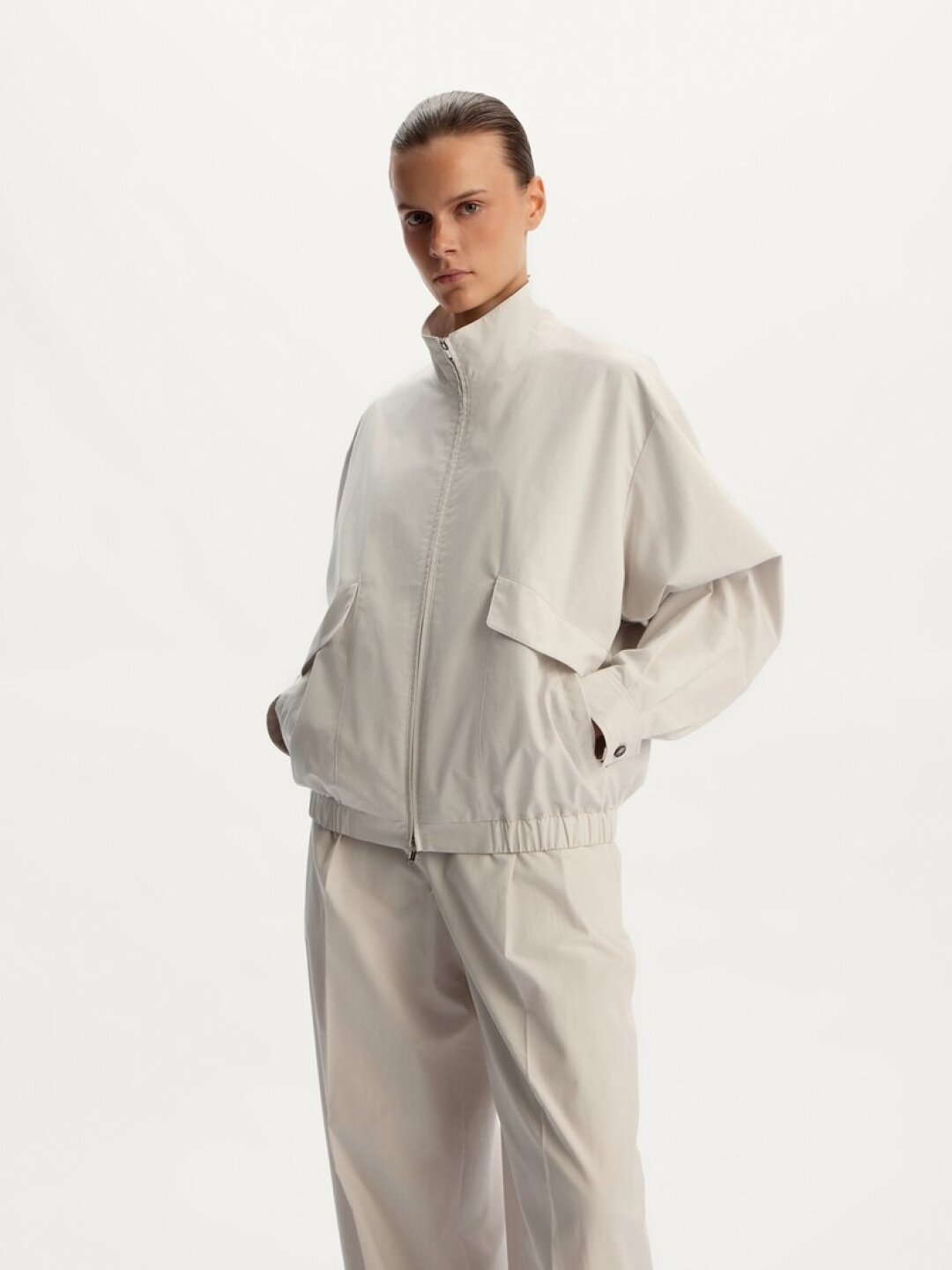 12Storeez, 24 000 руб.