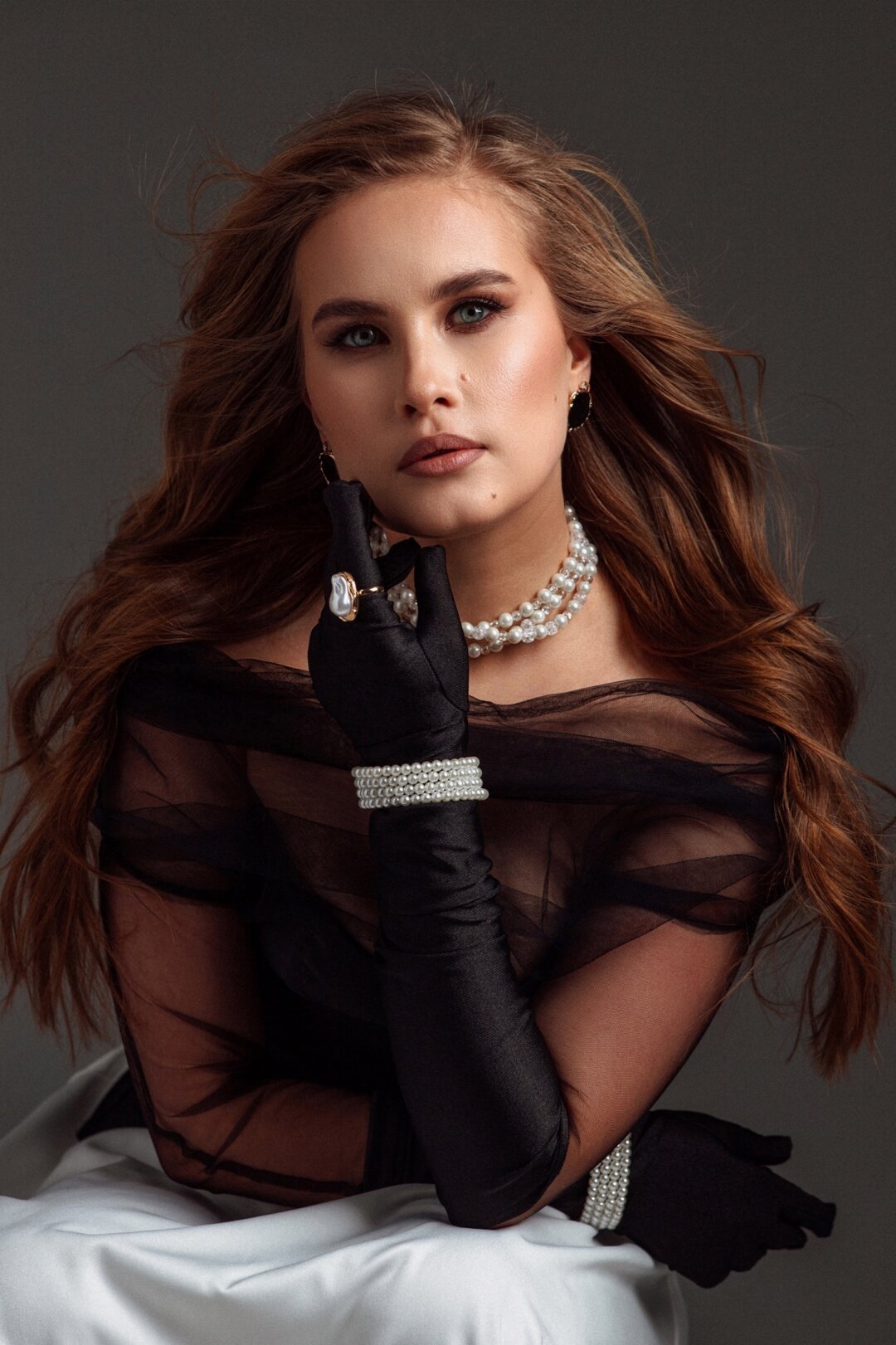 А так блогер выглядит без привычных для видео образов