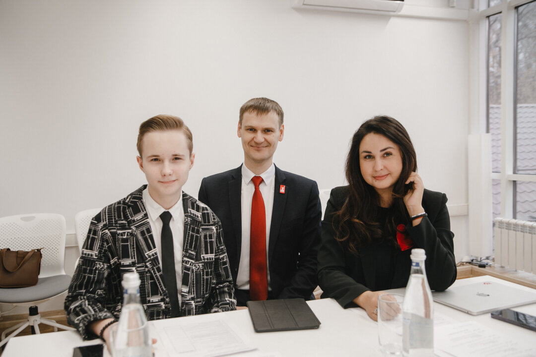 Денис Макаров, Михаил Пучков, Мария Чернова