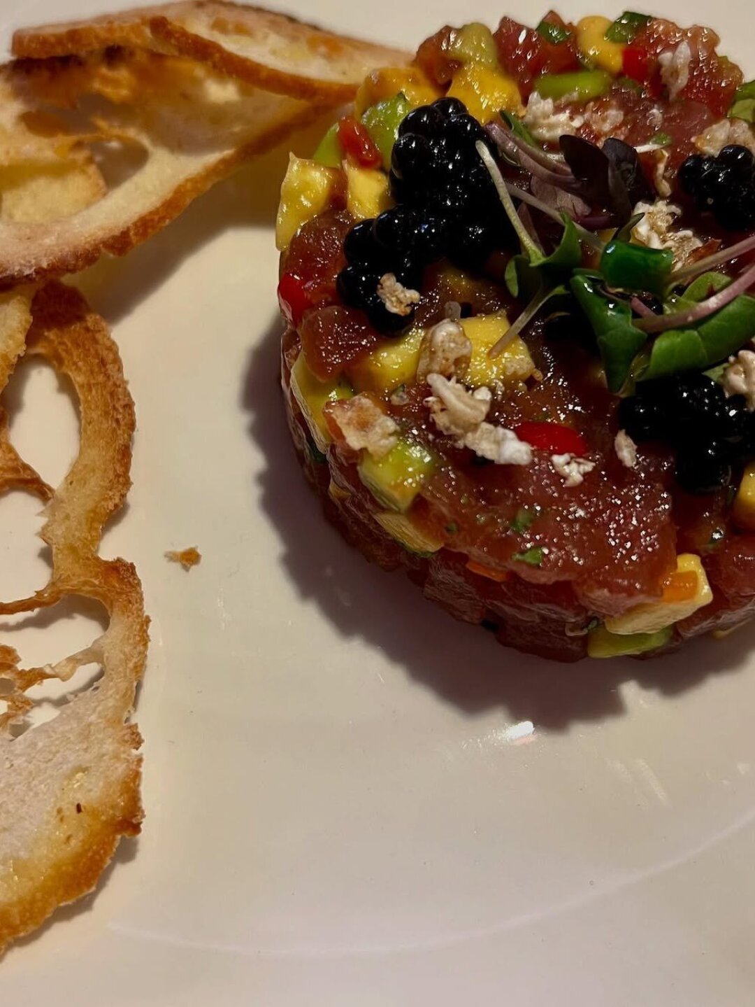 Тартар из тунца в «Магадане»