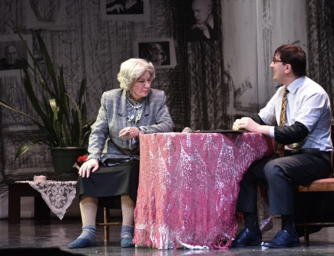 Спектакль «Раневская. Сквозь смех и слезы!»