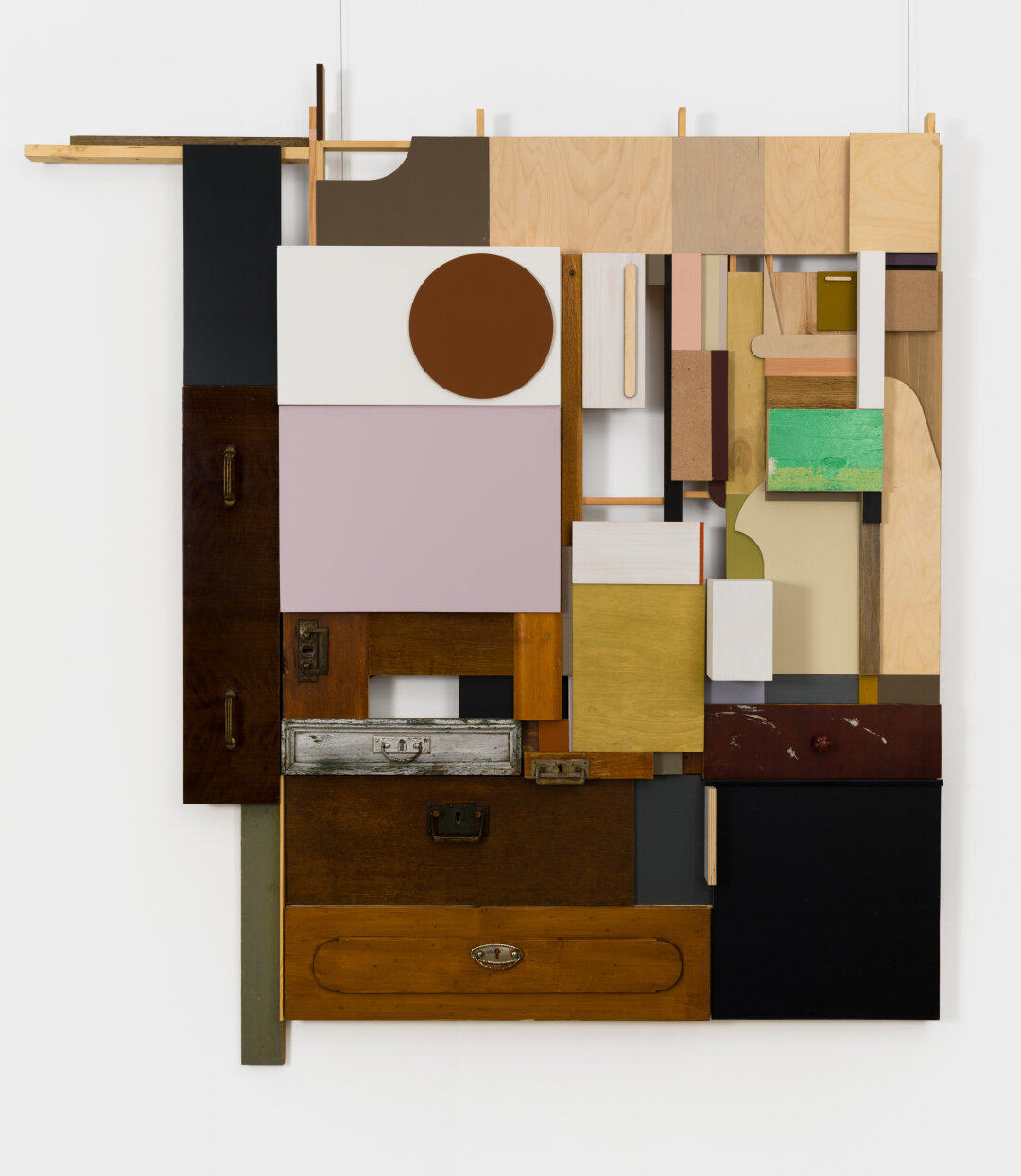 Алексей Лука, "Содержимое ящика номер 4". 2023 год