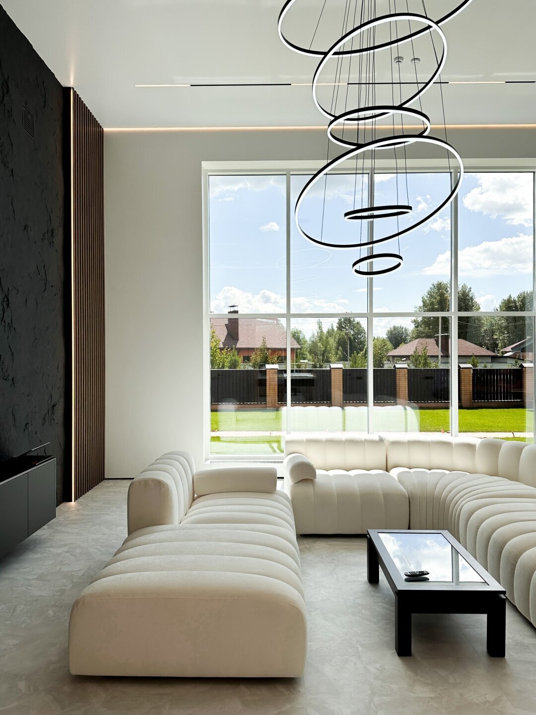 Ремонт выполнен компанией «РеНова+» по дизайн-проекту Арины Колыгановой