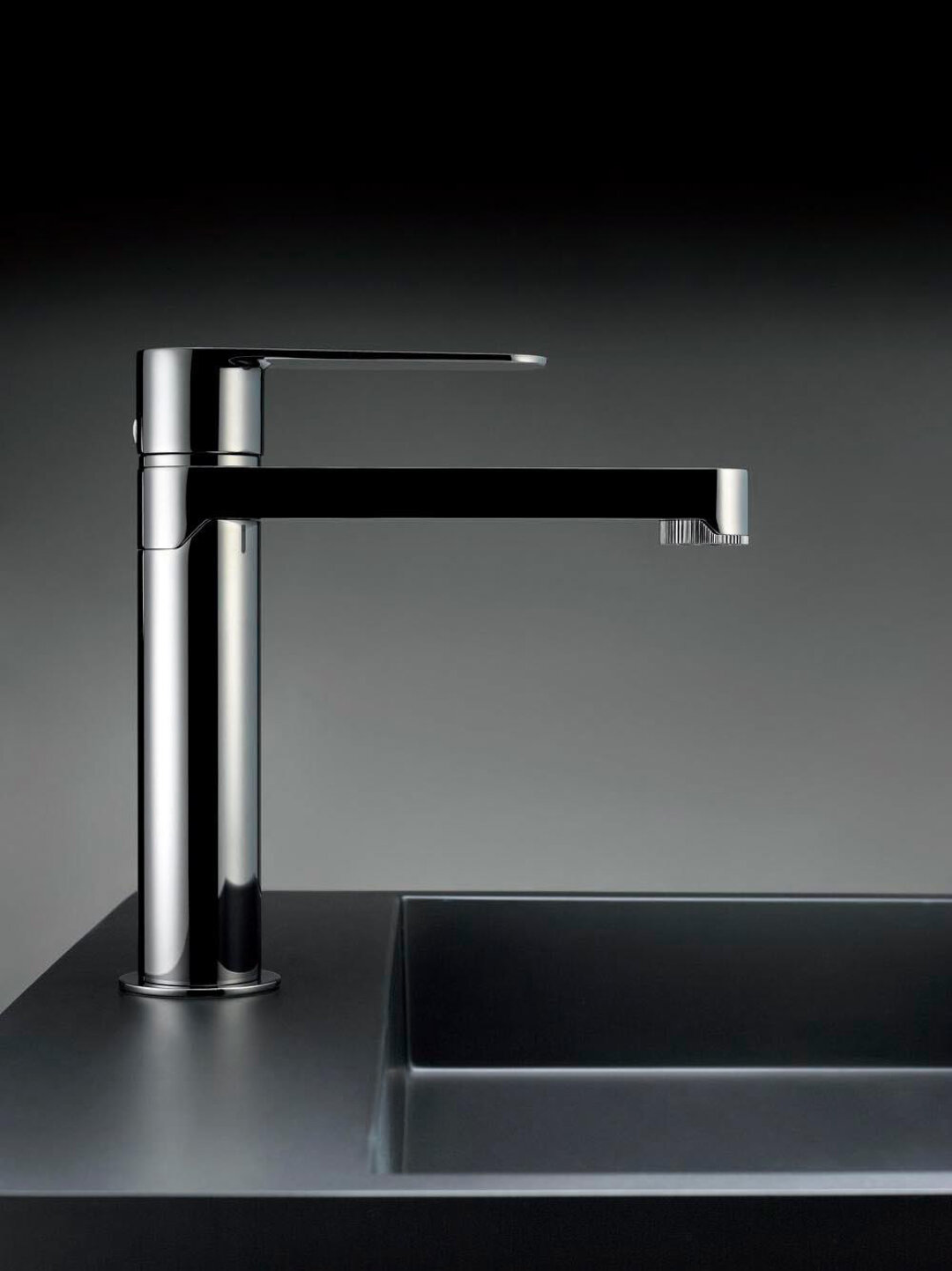 Смеситель из коллекции Zoom, которую Жан-Мишель Вильмотт создал для THG Paris