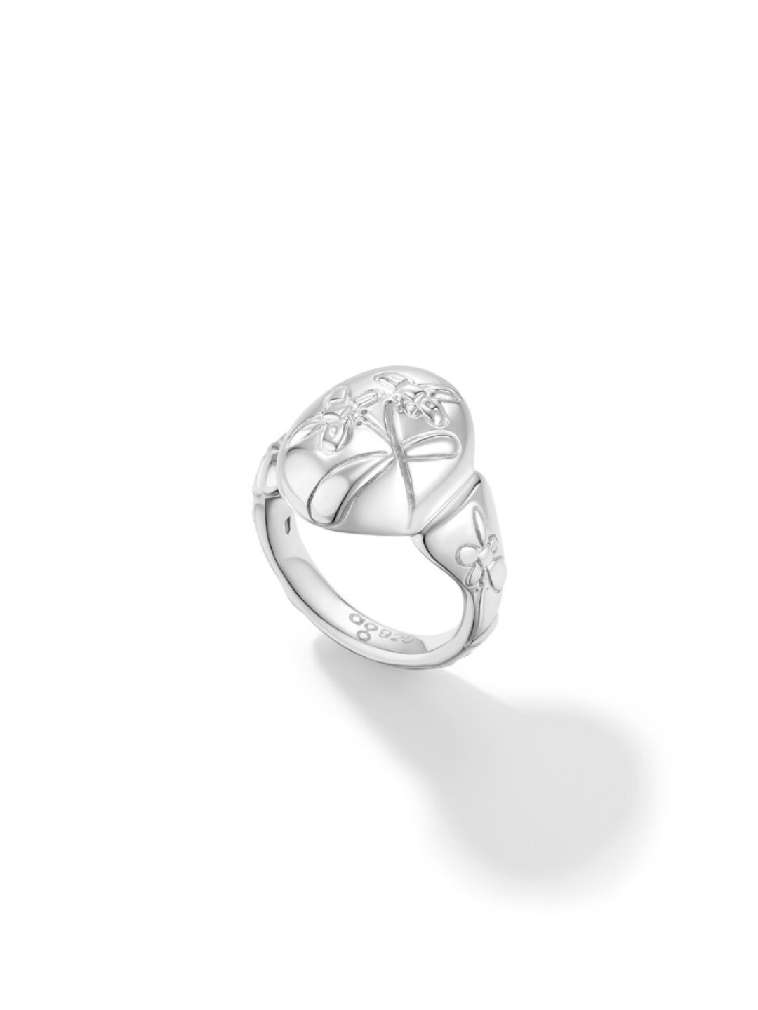 Кольцо Avgvst, 15 120 руб.