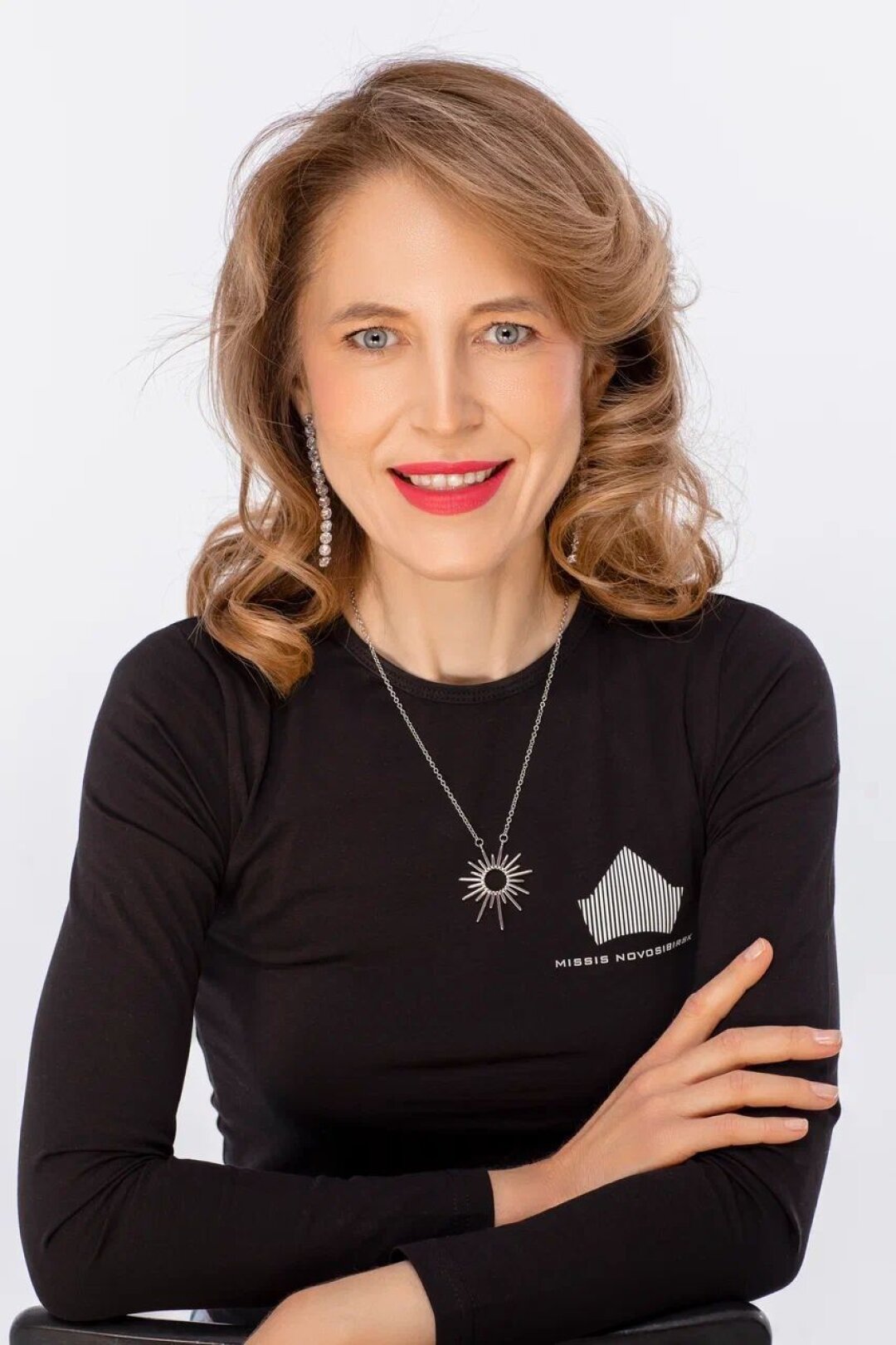 Шумкина Марина Меня зовут Марина Шумкина, мне 46 лет, я мама двоих замечательных сыновей. Я родилась на Алтае, с детства меня окружали кино и книги: я