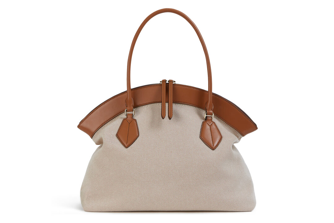 Furla, ДЛТ, 60 000 руб.