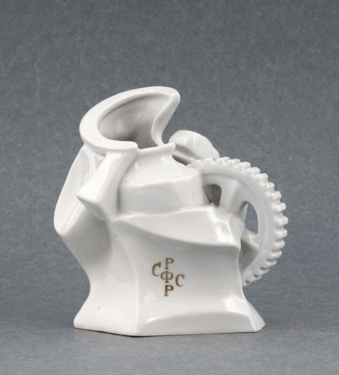 Наталья Данько, ваза «Футуристическая». СССР, Государственный фарфоровый завод (ГФЗ), 1919 год