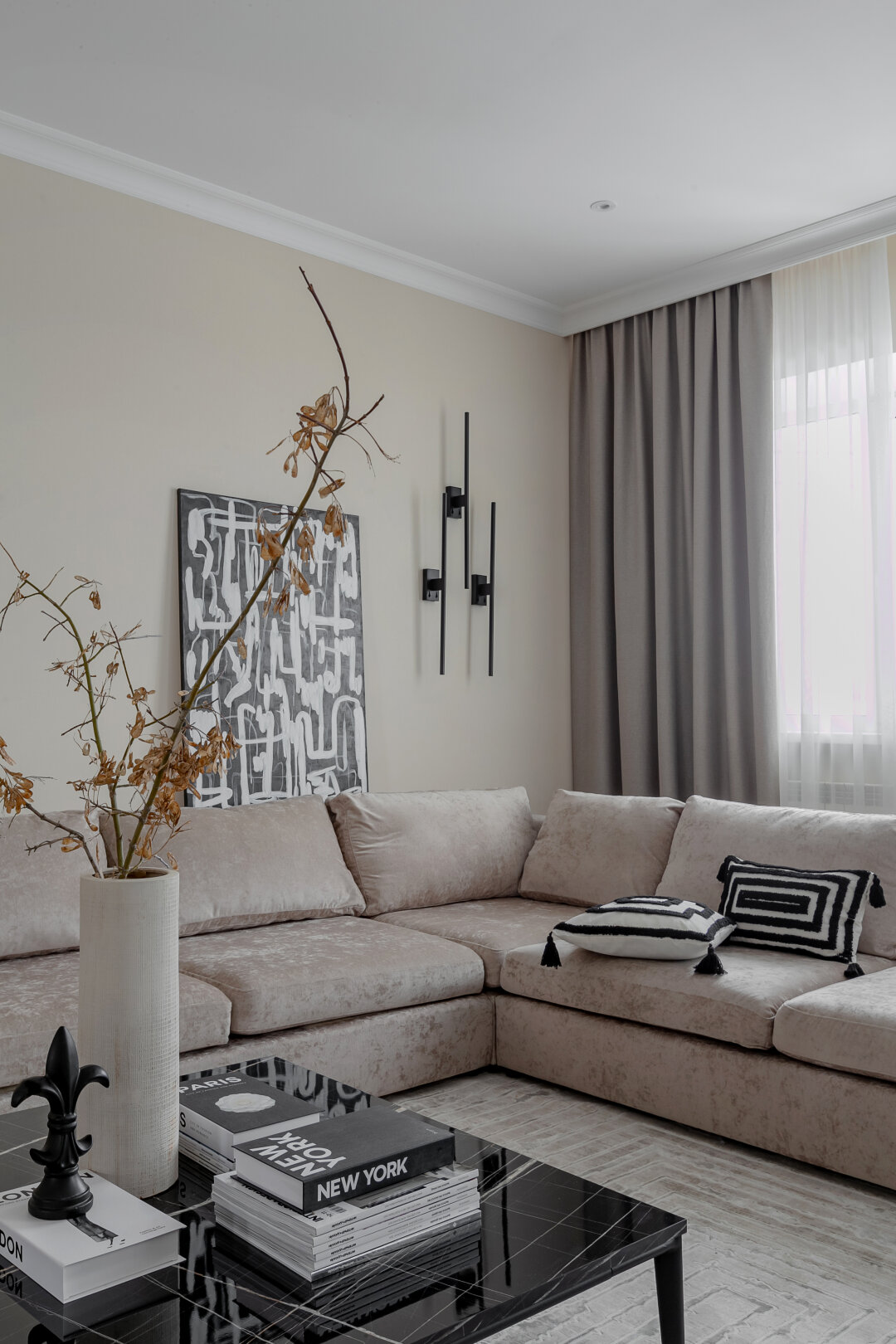 Шторы подобрали в студии текстильного декорирования Lalan Boutique