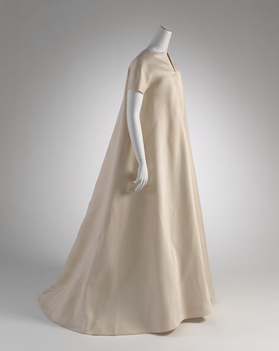 Свадебное платье Balenciaga