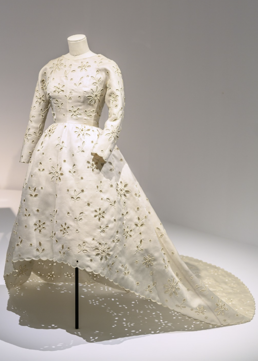 Свадебное платье Balenciaga