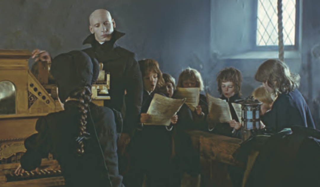 «Замок». Реж. А. Балабанов. Худ. по костюмам Н. Васильева. 1994