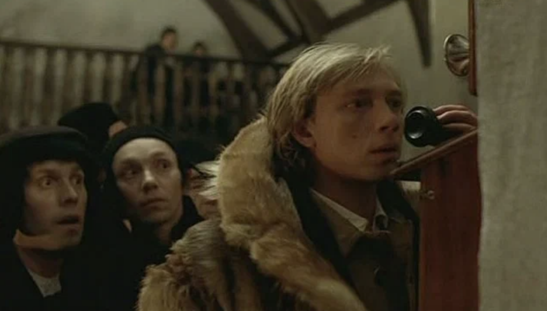 В. Сухоруков (Иеремия), А. Либабов (Артур), Н. Стоцкий (Землемер). «Замок». Реж. А. Балабанов. Худ. по костюмам Н. Васильева. 1994