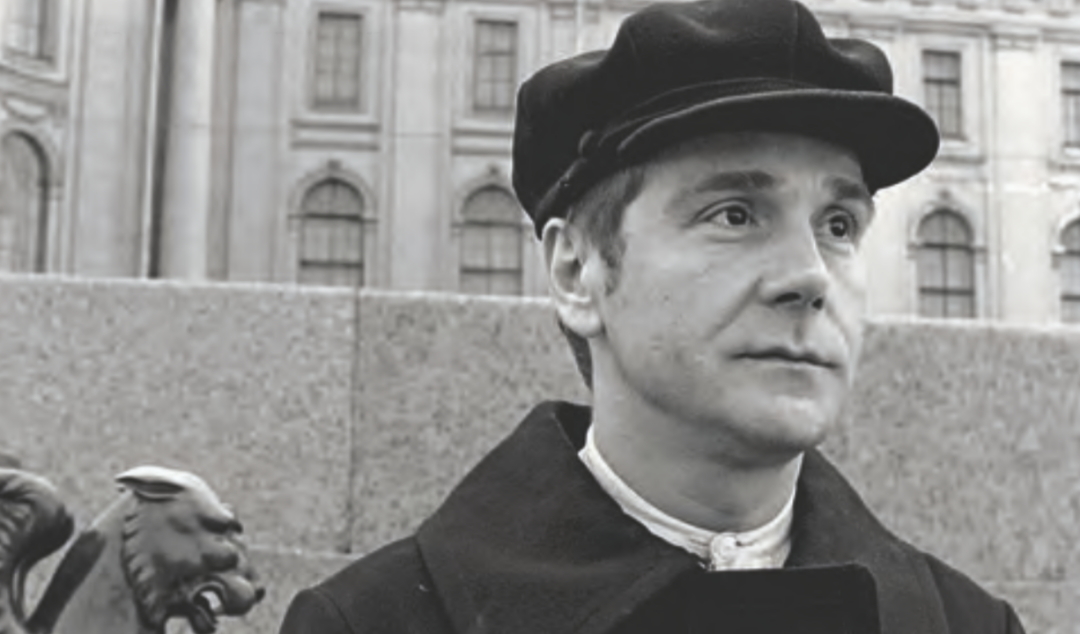 С. Маковецкий (Иоган). «Про уродов и людей». Реж. А. Балабанов. Худ. по костюмам Н. Васильева. 1998