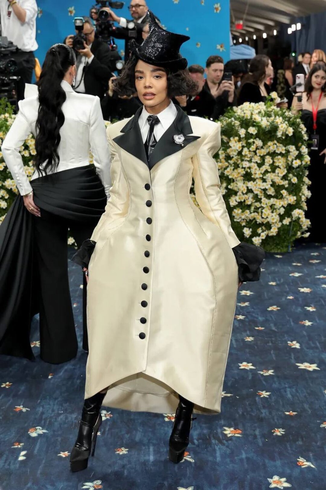 Тесса Томпсон в Prabal Gurung