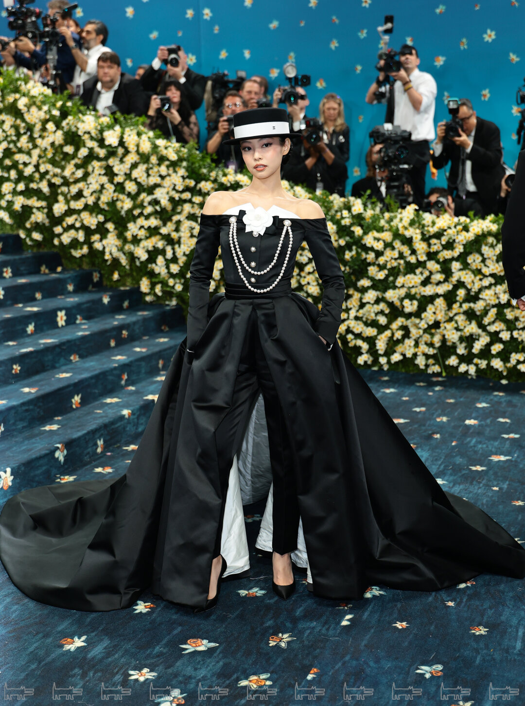 Дженни в Chanel