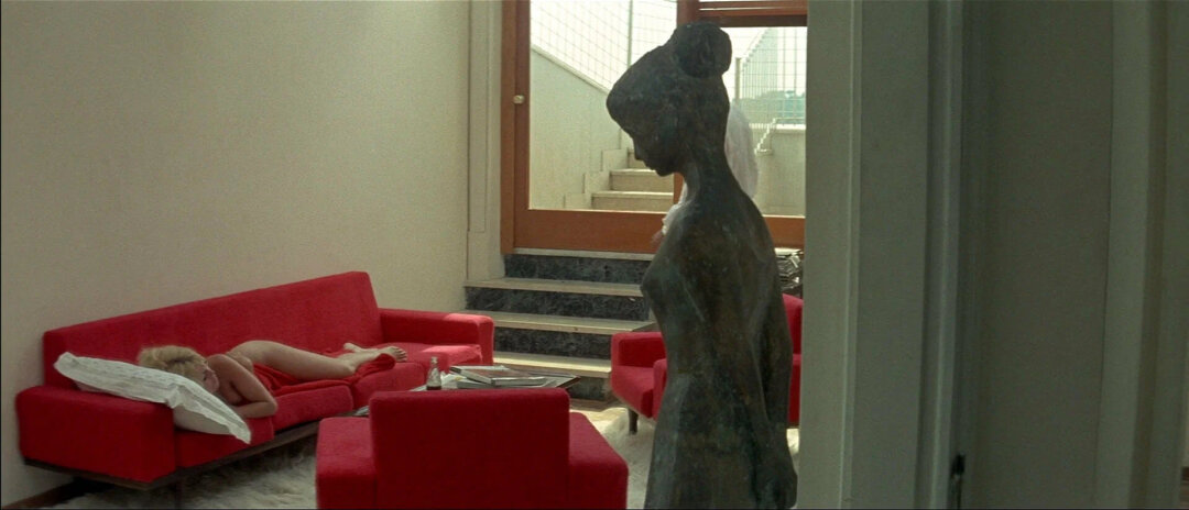 «Презрение»