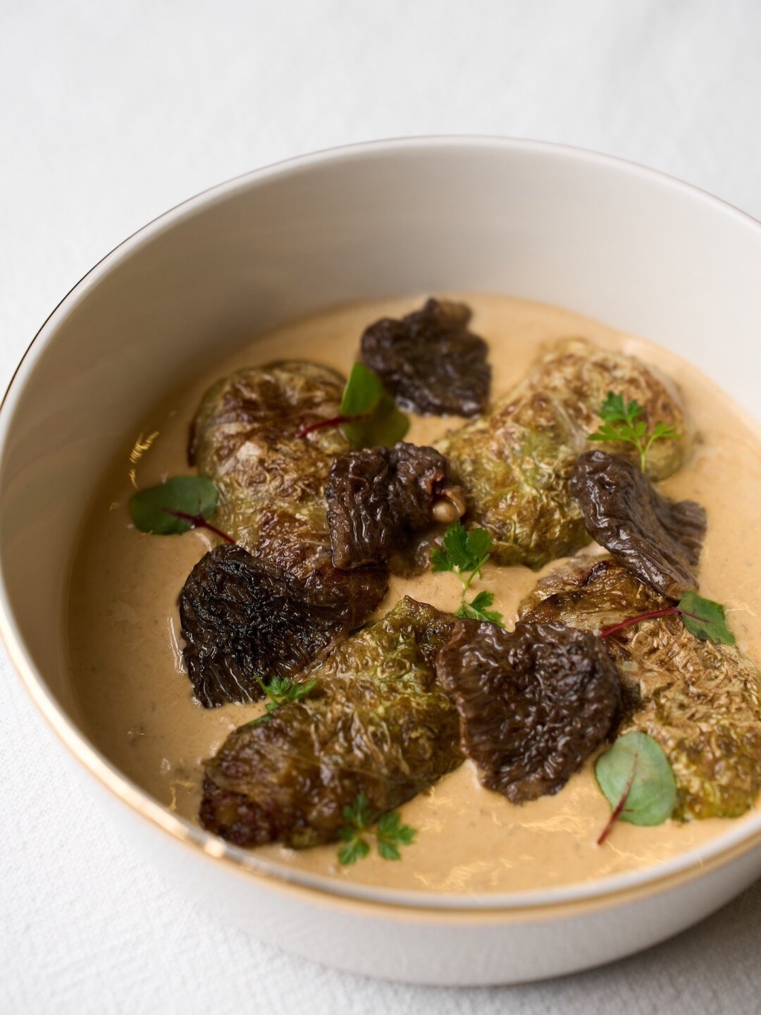 Голубцы из говядины BBQ со сморчками в «Терруар»