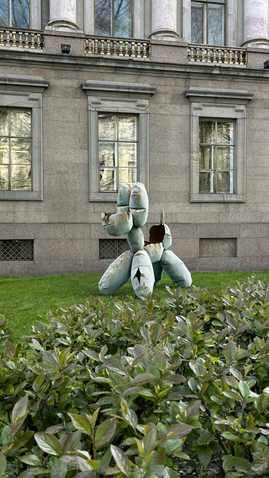 Вильгений Мельников «Взорванная собачка»