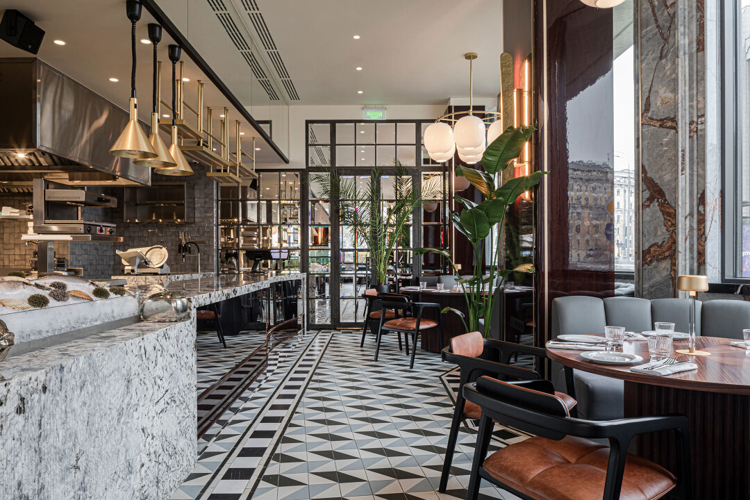 Гастрономическое бистро и бар Lea — центр проекта «Who's Next?». В гости к Леше Волкову приезжают молодые прогрессивные шефы со всей России и вместе с