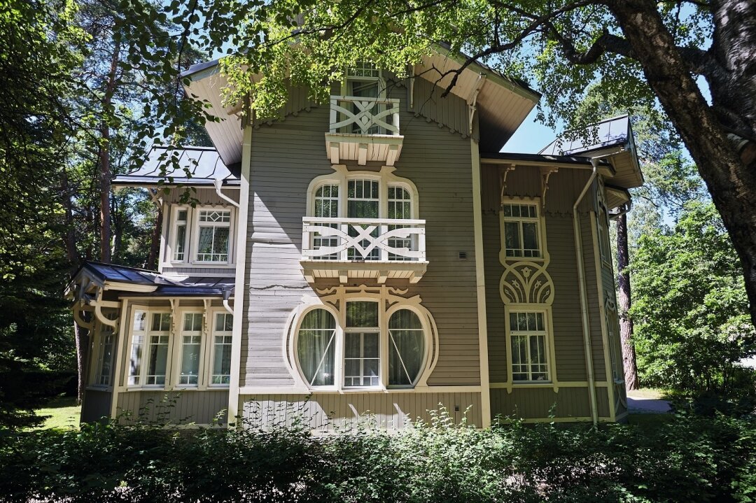 Дача Лихачева на территории загородного клуба «Скандинавия»