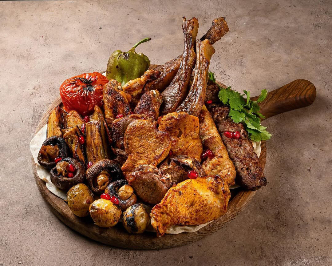 За мясом отправляемся в «Армянский домик» и «Дагестанскую лавку»