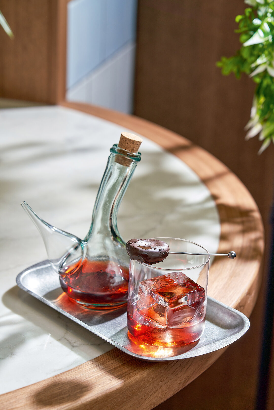 Встречайте «Пачарони» — испанский микс негрони и пачарана. Говорят, чем длиннее струя при наливании, тем вкуснее