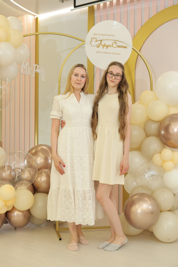 Елена Беляева с дочерью Александрой