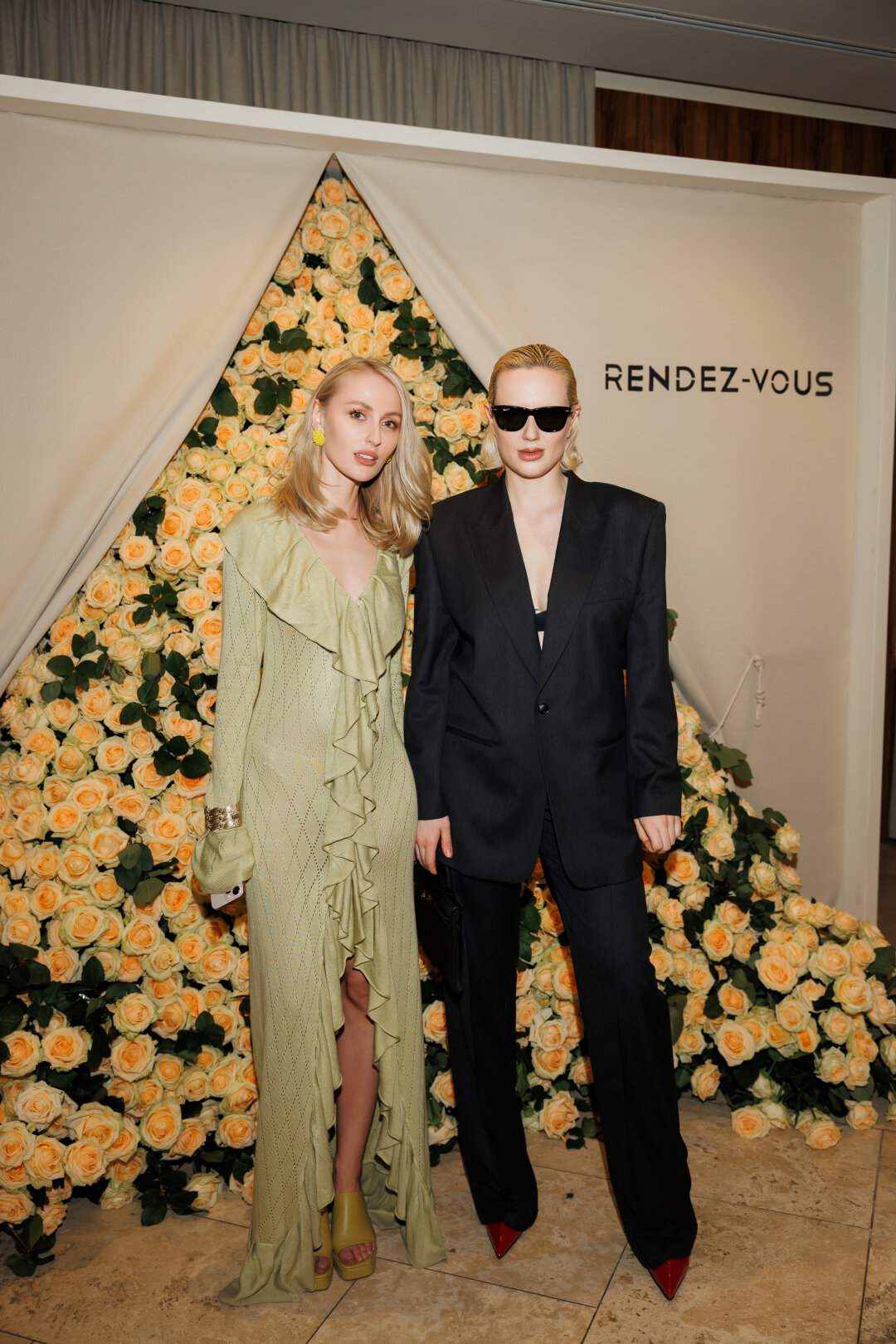 Вика Салават. Алина Миева