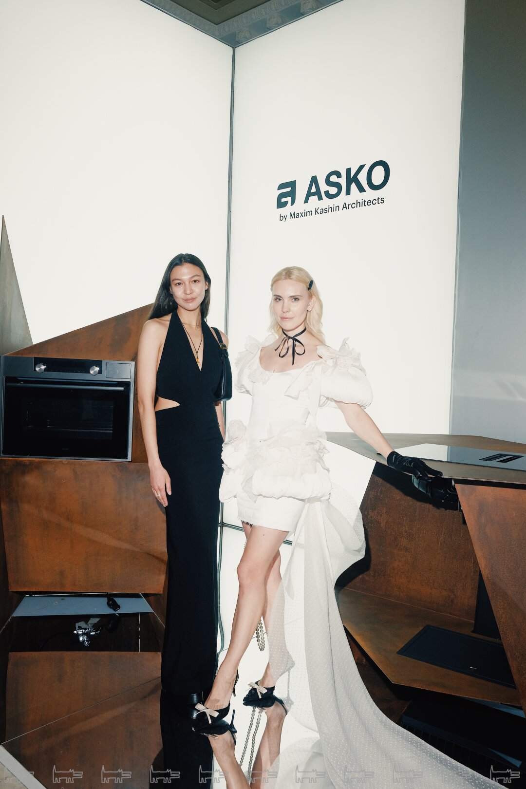 Мария Грудина, Эльмира Тулебаева