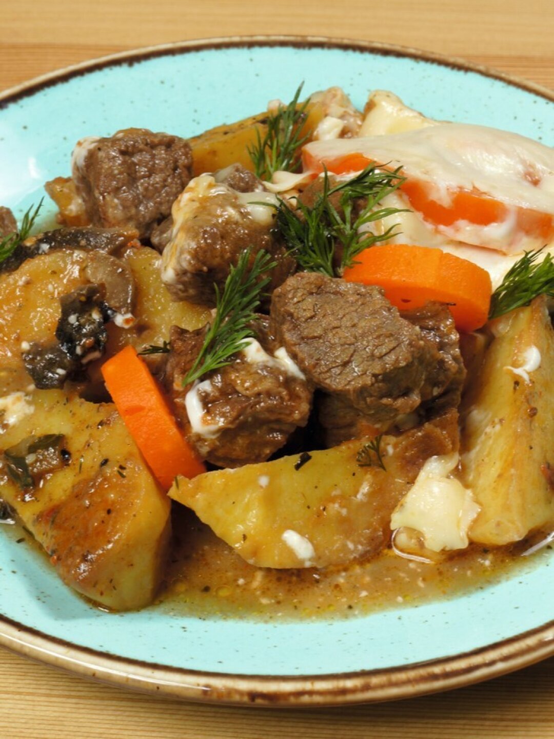 Жаркое «Пермяк — соленые уши» из кафе «Пермская кухня»