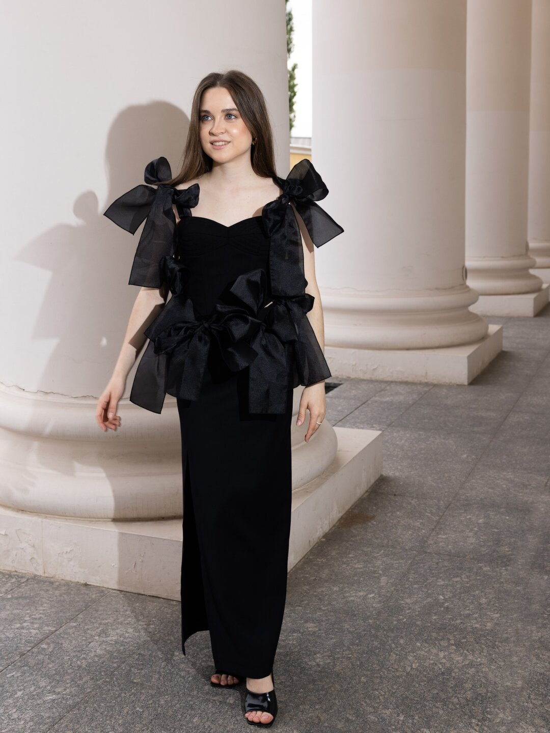 Корсет Cosareve, юбка Select studio, кольцо Rassvet detail, серьги Select studio, босоножки no name