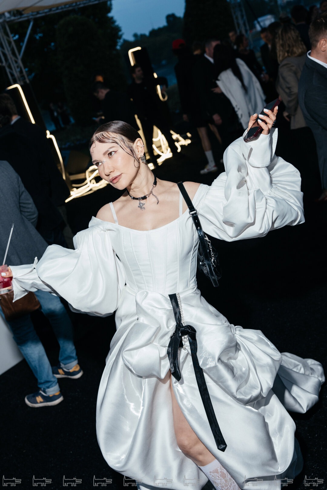 Лена Голова