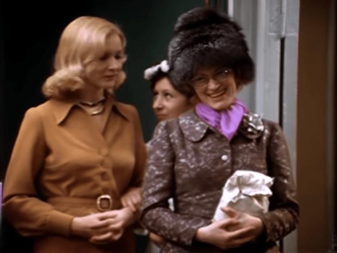 Валентина Талызина в образе Вали в фильме «Ирония судьбы, или С легким паром!». 1975 год