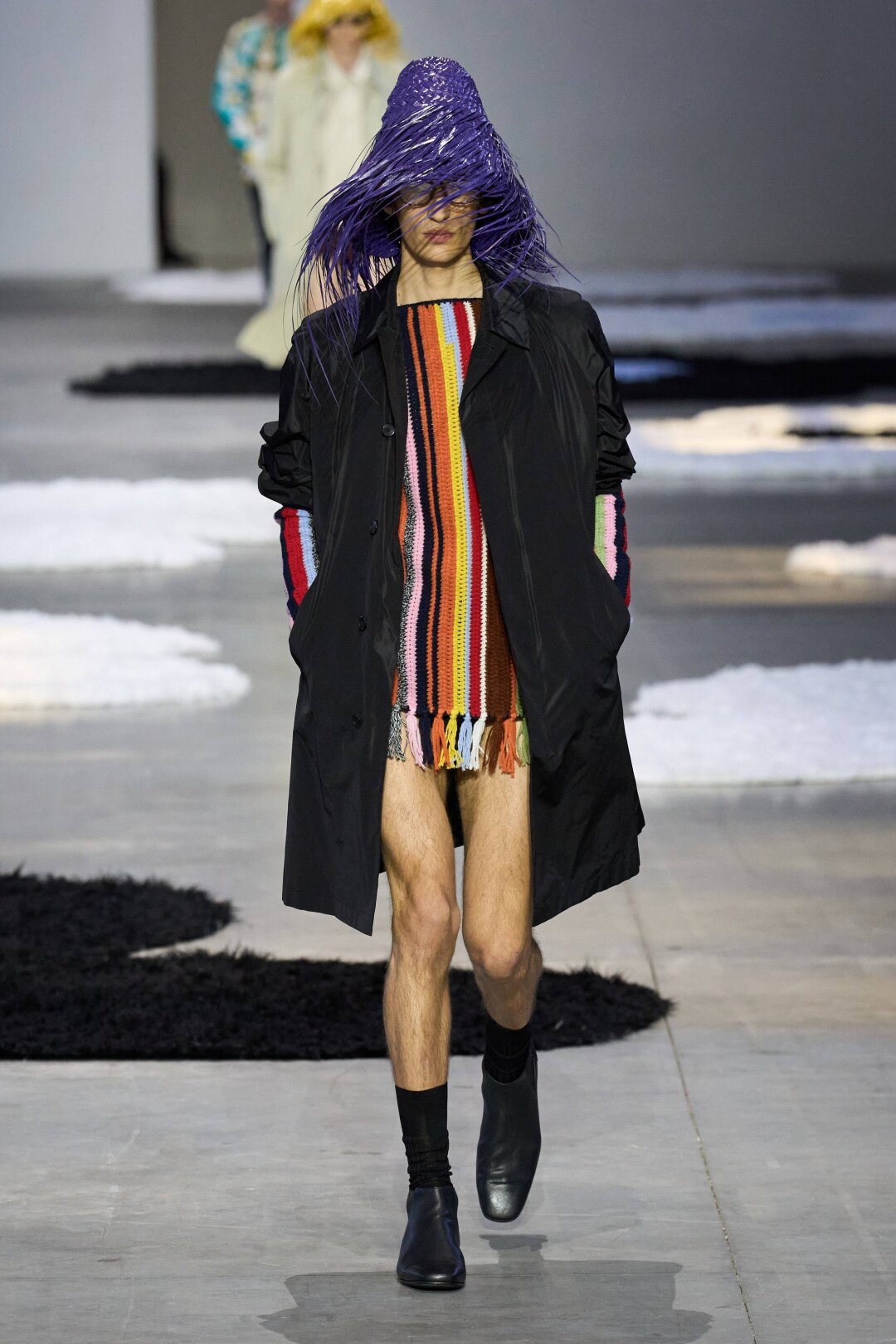 Свитеры-циновки с кисточками — in!