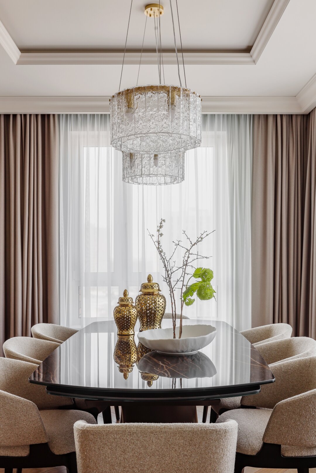 Предметы освещения заказали в салоне Hermitage