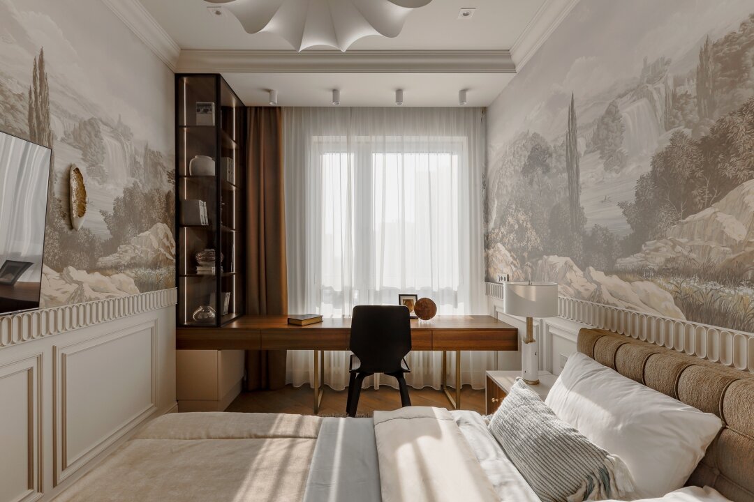 Атмосферу в спальне для мужчины создает пейзаж на стене