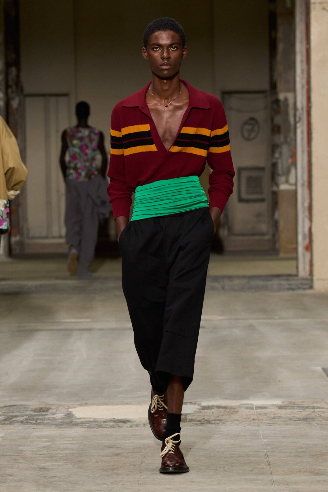 Кушак — стейтмент-база Dries Van Noten SS'26