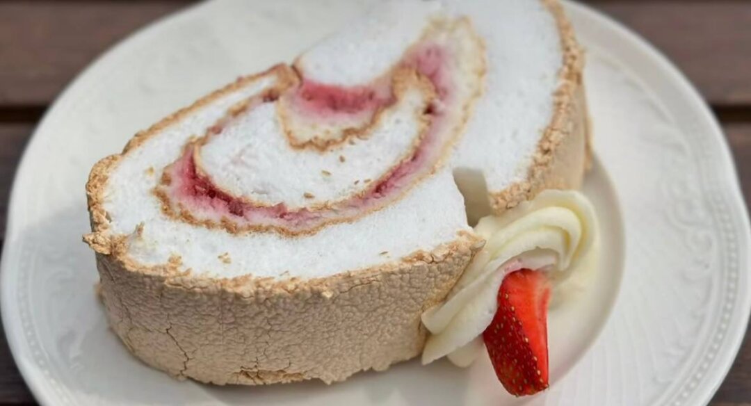 Меренговый рулет