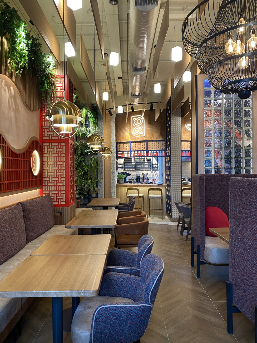 Открытая кухня Chowara позволяет наблюдать за приготовлением блюд