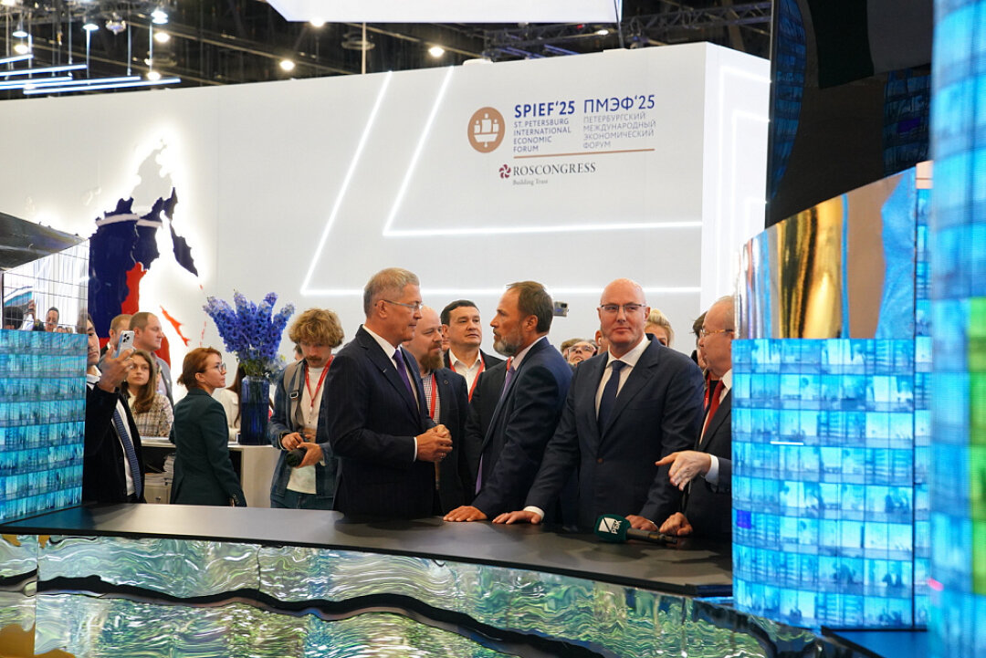 Заместитель Председателя Правительства России Дмитрий Чернышенко и полномочный представитель Президента России в Приволжском федеральном округе Игорь