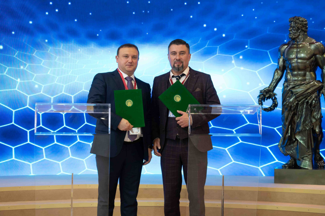 Министр экономического развития и инвестиционной политики Башкортостана Рустам Муратов подписал несколько документов о сотрудничестве по части туризма