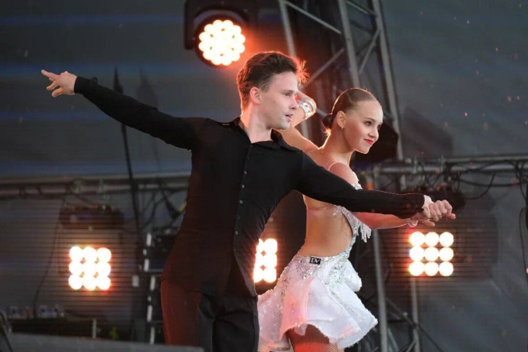 «Танцуй-открывай»