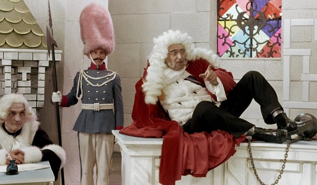 "Старая, старая сказка"