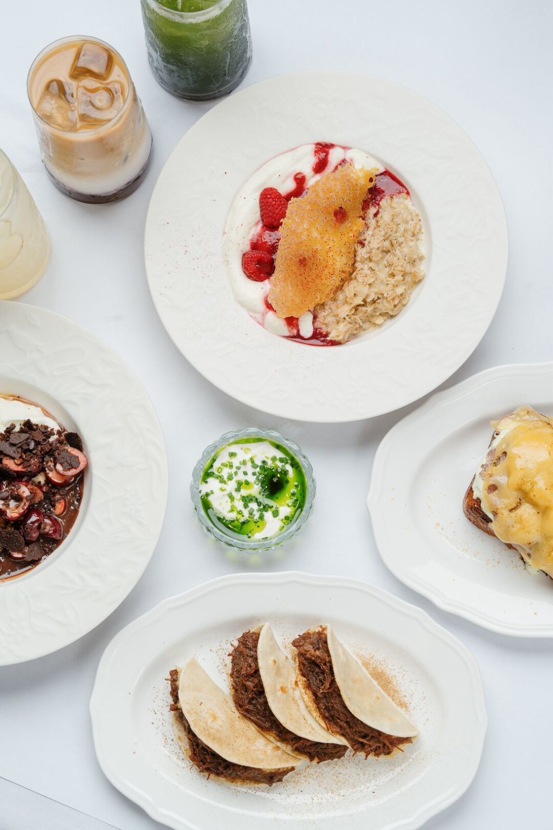 Завтрак в ресторане «Птицы»