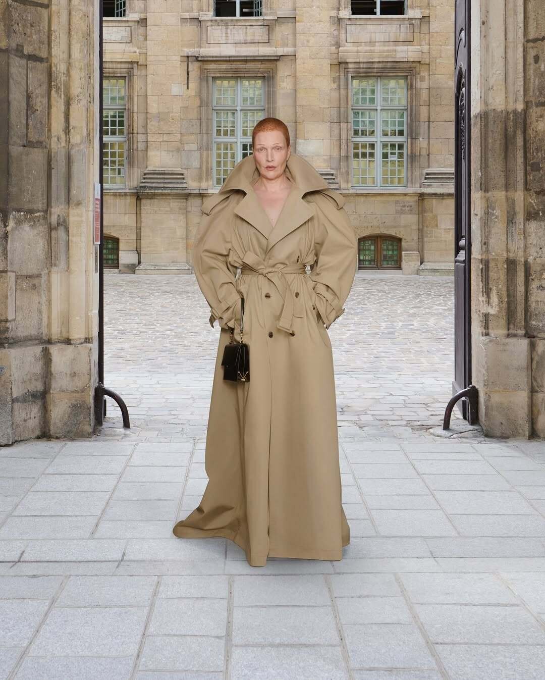 Look 12
