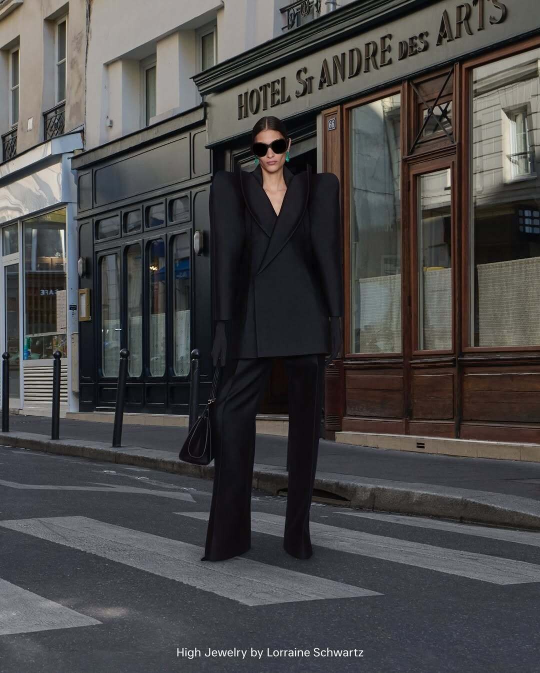 Look 3