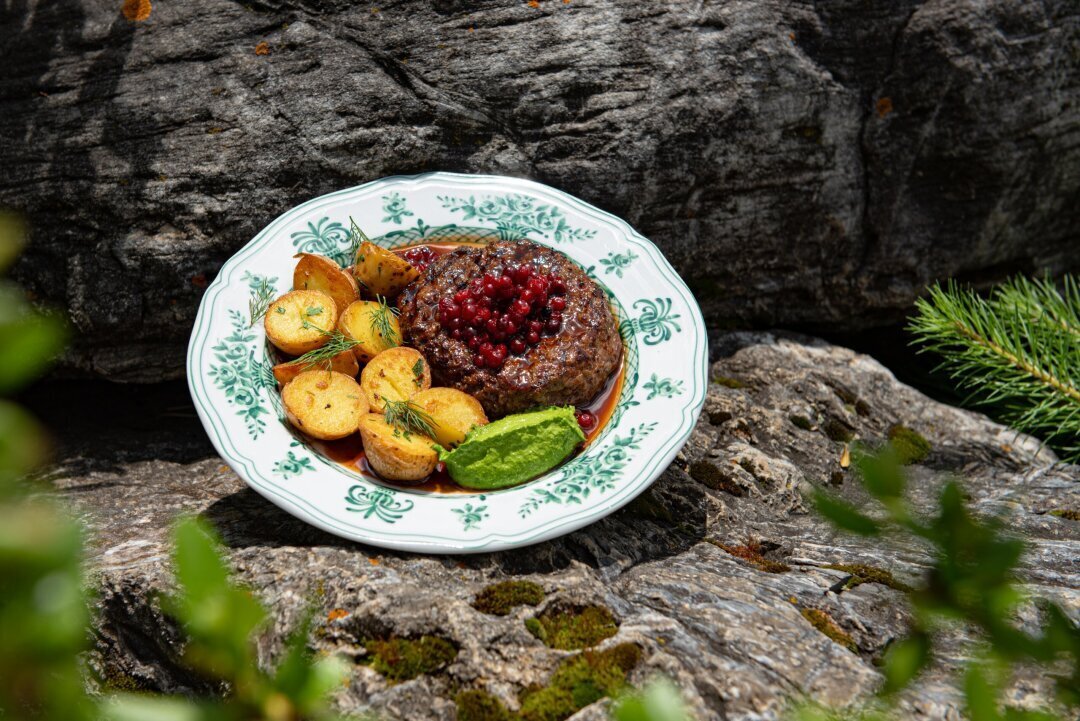 Ресторан «Деревня» в Altai Palace