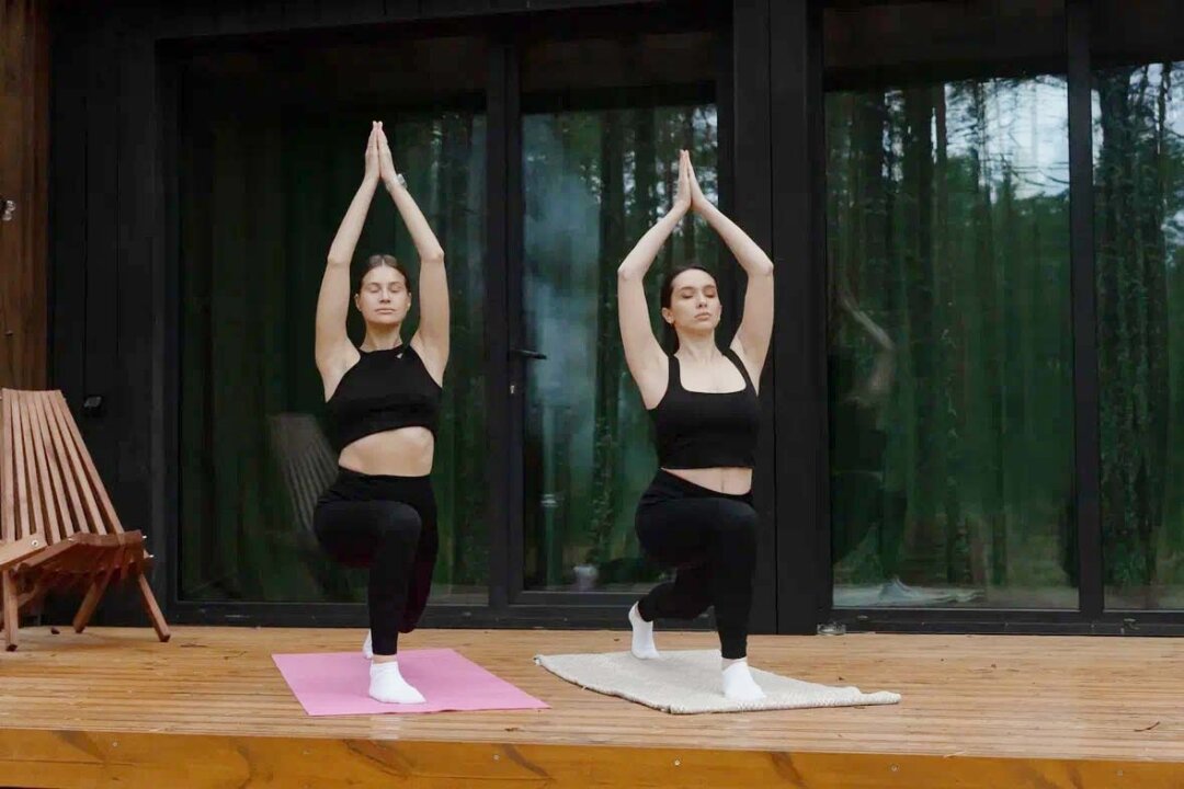 На каждой вилле есть просторные террасы — идеальные для занятий йогой и медитацией