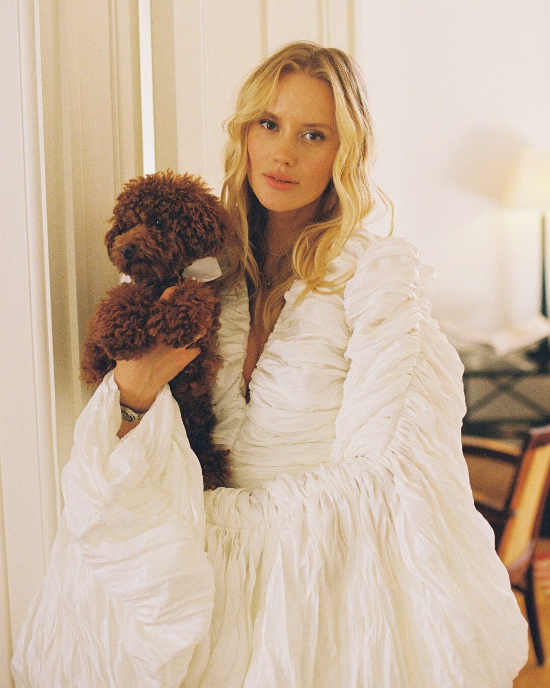 Анна Зотова с той-пуделем Анри